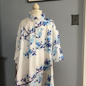 Atlantl Men’s Floral Print Short Sleeve Shirt… new in packaging